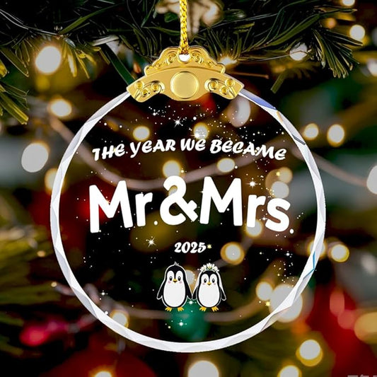 Mr&Mrs Gift 2025 Wedding Gifts for Couples 2025 Ornament- Future Mr and Mrs - Bridal Shower Bride Gift Ideas for Her Adorable Penguin for Newlywed Couple Crystal Glass Hanging Ornament