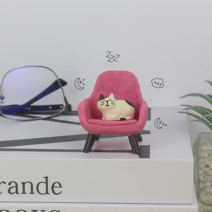 Miniature Cat Figurines with Small Sofa - Resin Mini Cat Figures, Kitten Miniature Desk Accessories - Perfect Cute Cat Gift for Cat Lovers (Pink Sofa)