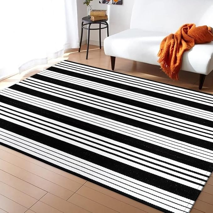 OJIA Outdoor Rug 5'x7' Patio Rug, Machine Washable Black and White Outdoor Rug Cotton Woven Area Rug Living Room Rug Farmhouse Indoor Carpet for Front Door/Porch/Deck/Backyard/Bedroom