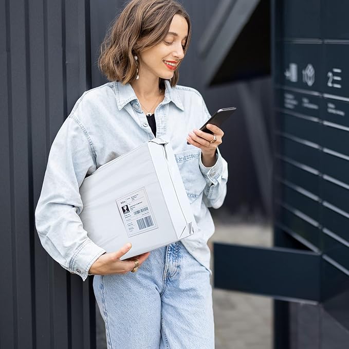 Metronic Poly Mailers 10x13 200 Pcs | Medium Size Shipping Bags for Clothing | Strong Adhensive Mailing Bags for Small Business, Shipping Envelopes, Tear-resistant Packing Bags White