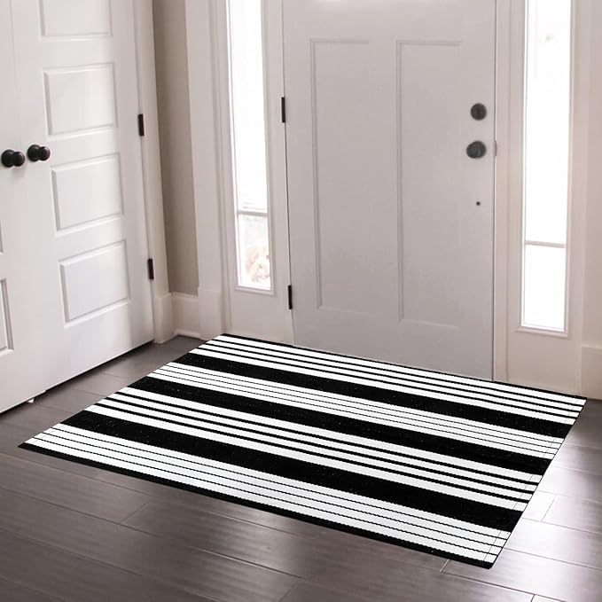 OJIA Black & White Outdoor Rug 3x5 Cotton Hand-Woven Christmas Striped Porch Rugs Machine Washable Entry Rug Indoor Outdoor Area Rug Front Door Rug Floor Mat for Farmhouse/Living Room/Home Entrance