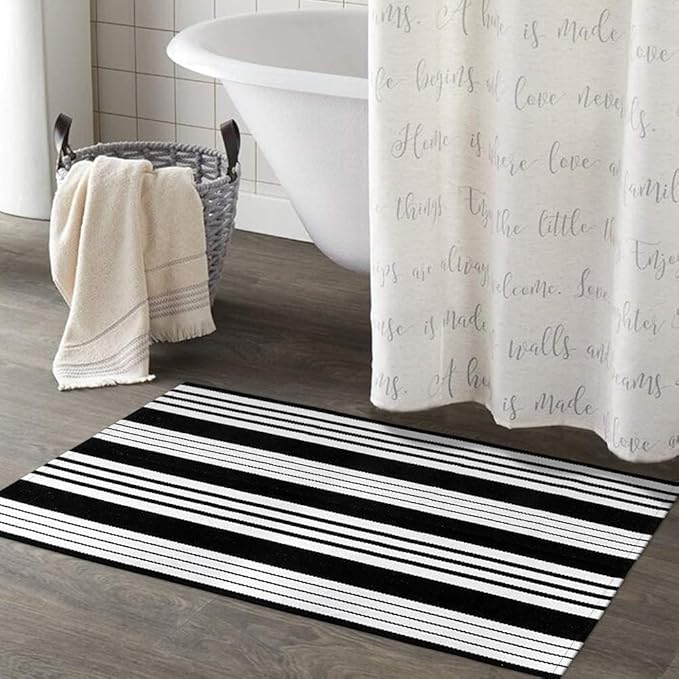 OJIA Christmas Front Door Mat 24"x35" Black and White Front Door Rug Washable Entryway Rug Cotton Handwoven Holiday Indoor Outdoor Doormat Small Area Rugs for Porch/Home Entrance Decor