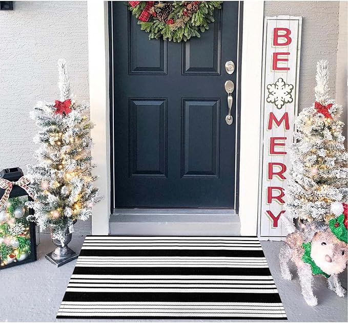 OJIA Christmas Front Door Mat 24"x35" Black and White Front Door Rug Washable Entryway Rug Cotton Handwoven Holiday Indoor Outdoor Doormat Small Area Rugs for Porch/Home Entrance Decor