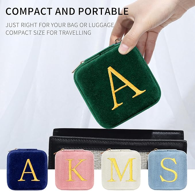 Parima Plush Velvet Travel Jewelry Organizer for Women - Personalized Small Jewelry Boxes Travel Essentials Gifts for Women Mom Friends Birthday Her Bridesmaids Teenage Gifts Idea - Letter I, Green