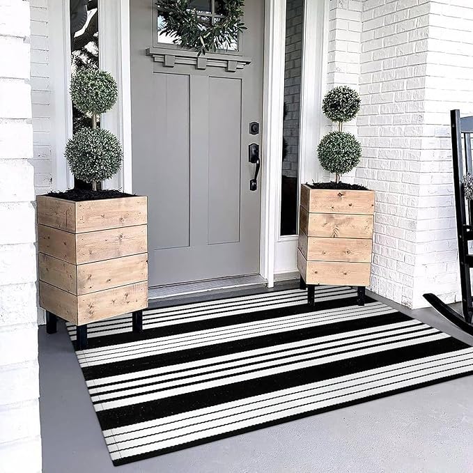OJIA Black & White Outdoor Rug 3x5 Cotton Hand-Woven Christmas Striped Porch Rugs Machine Washable Entry Rug Indoor Outdoor Area Rug Front Door Rug Floor Mat for Farmhouse/Living Room/Home Entrance
