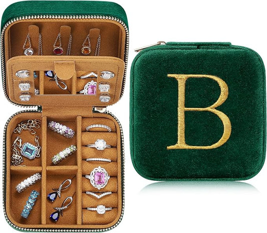 Parima Bridesmaid Gifts Wedding Day - Plush Velvet Bridesmaid Travel Jewelry Case Organizer Jewelry Box Bridal Shower Bride Maid Matron Of Honor Bachelorette Gifts Bride Gifts - Letter B, Green